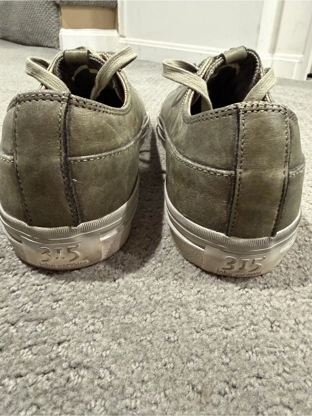 Men's John Varvatos Vulc Laceless Casual Low-Top Sneakers in Olive Green size 11